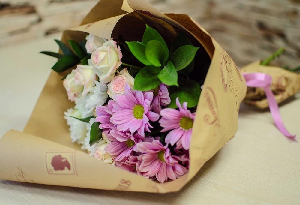 Букет цветов из: Розы и Хризантемы в Троицком Сахалинской области