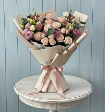Букет цветов из:  Розы и Лизиантусы в Троицком Сахалинской области