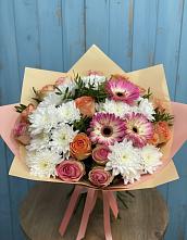 Букет цветов из:  Розы, Герберы и Хризантемы в Троицком Сахалинской области