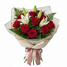 Букет цветов из:  Лилии и Розы в Троицком Сахалинской области