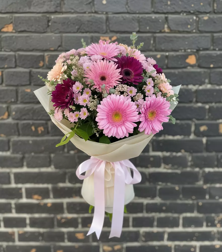 Букет цветов из: Герберы и Хризантемы в Троицком Сахалинской области