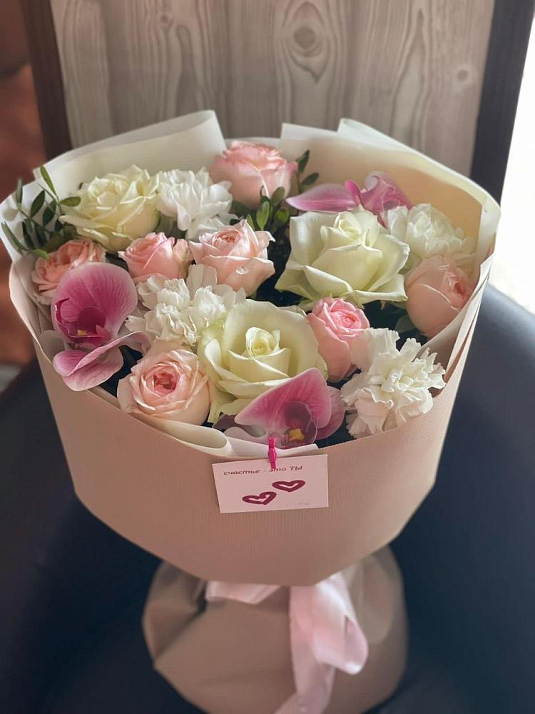 Букет цветов из: Орхидеи, Розы и Гвоздики в Троицком Сахалинской области