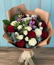 Букет цветов из:  Розы и Альстромерии в Троицком Сахалинской области