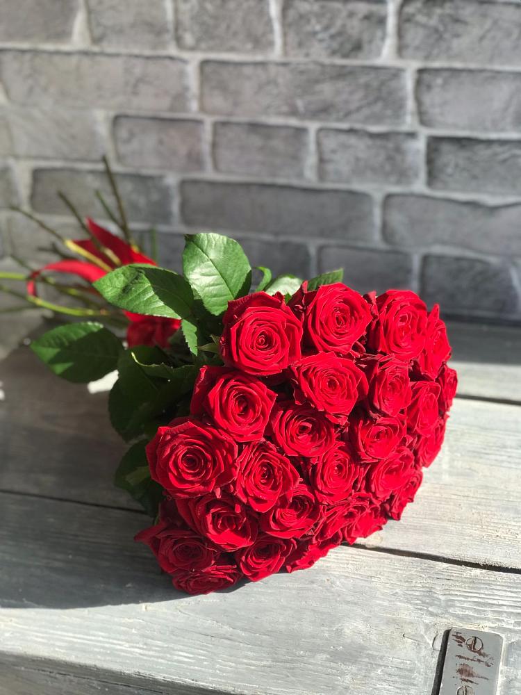 Букет Красные розы Фридом в Троицком Сахалинской области