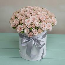 Цветочная композиция из Розы в шляпной коробке в Троицком Сахалинской области