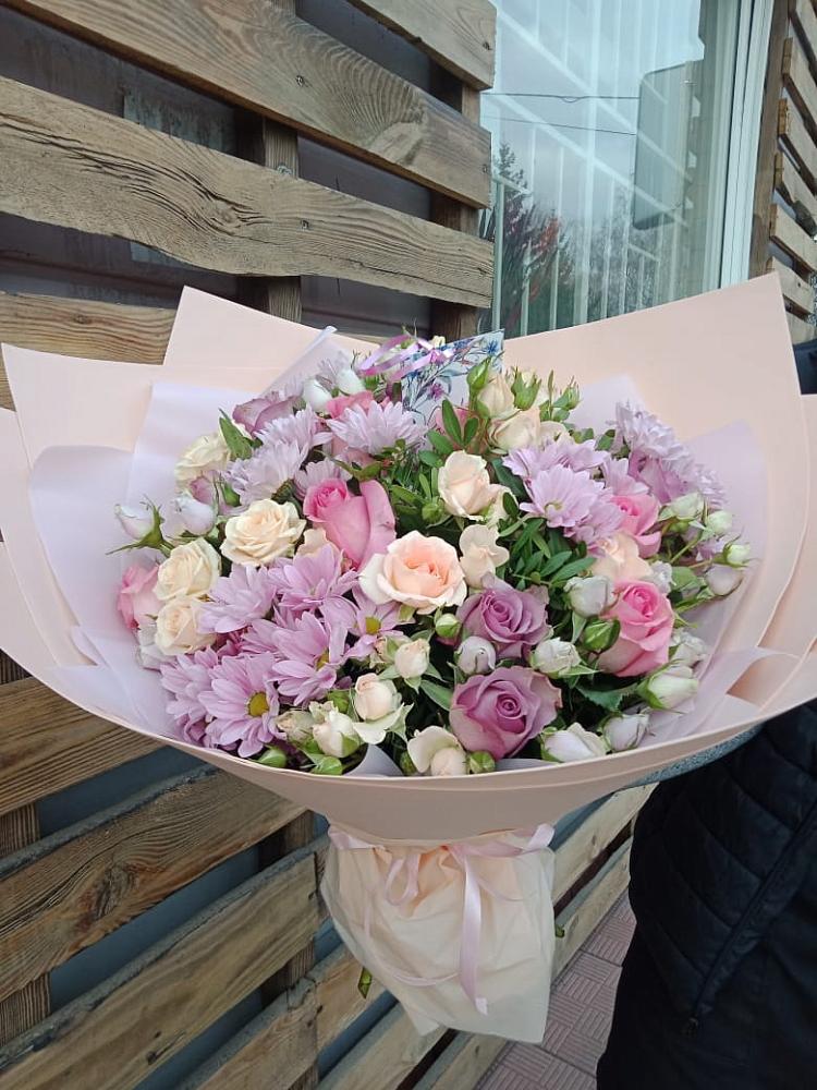 Букет цветов из: Розы и Хризантемы в Троицком Сахалинской области