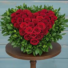 Цветочная композиция из Розы в виде сердца в Троицком Сахалинской области