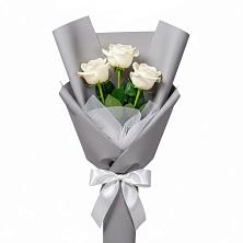 Букет 3 белые розы в Троицком Сахалинской области