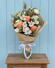 Букет цветов из:  Альстромерии, Лизиантусы, Розы и Хризантемы #REPLACE_PRED# Троицком Сахалинской области