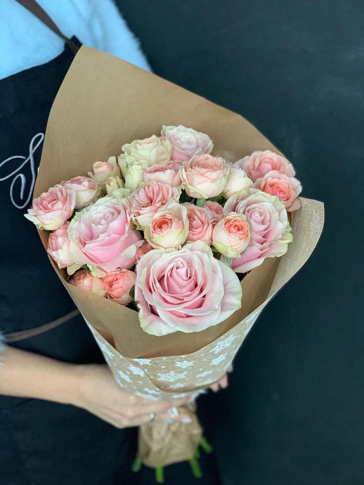 Букет цветов из: Хризантемы и Розы в Троицком Сахалинской области