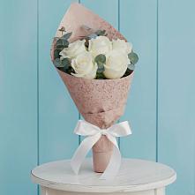 Букет цветов из:  Розы в Троицком Сахалинской области