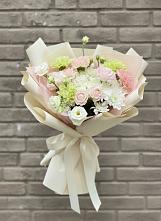 Букет цветов из:  Гвоздики, Розы, Лизиантусы и Хризантемы #REPLACE_PRED# Троицком Сахалинской области