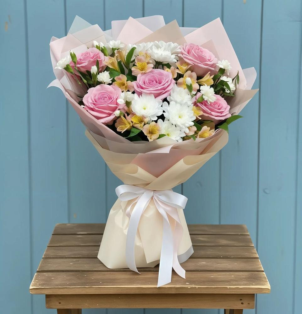 Букет цветов из: Гвоздики, Орхидеи и Розы в Троицком Сахалинской области