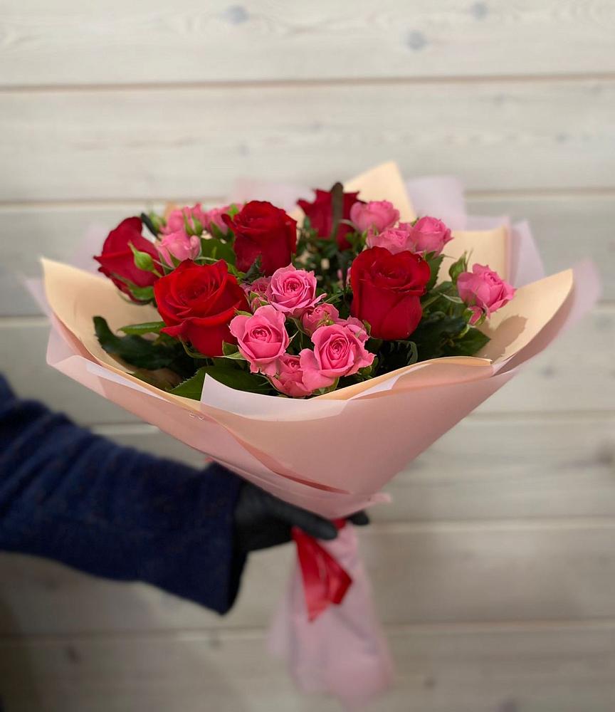 Букет цветов из: Розы в Троицком Сахалинской области