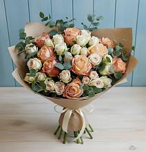 Букет цветов из:  Альстромерии и Розы в Троицком Сахалинской области