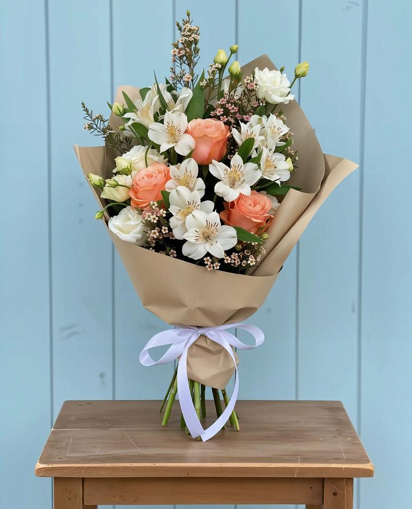 Букет цветов из: Альстромерии, Лизиантусы, Розы и Хризантемы в Троицком Сахалинской области